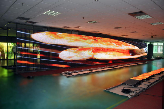 P3.9-7.8 LED transparenter Schirm der hohen Helligkeits-im Freien für Glaswand-Werbung