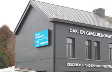 Geführte Digital-Zeichen des Modul-P10 im Freien
