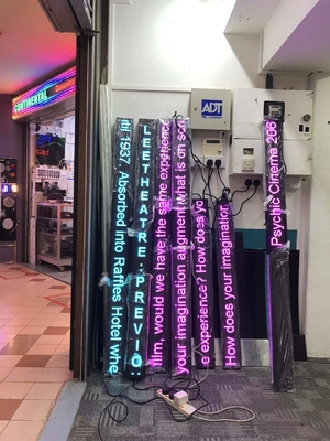 Kundenspezifisches bewegliches Zeichen-Brett P3mm RGB LED mit Austauscher 16port